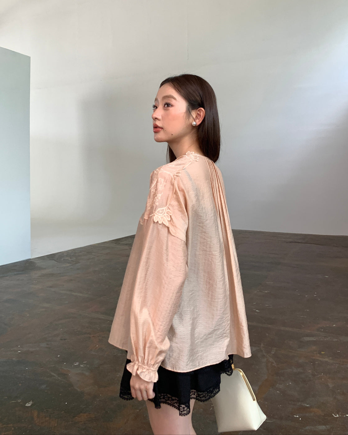 Sun-protective jacket-style shirt, lightweight elegant designer top