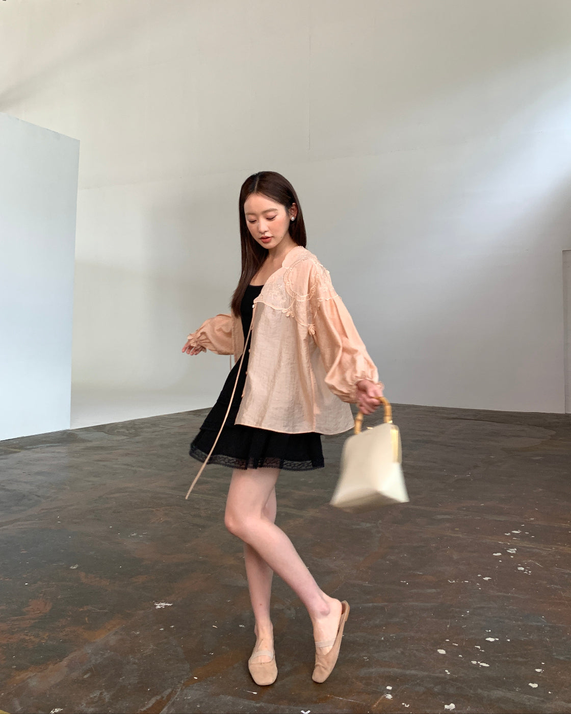 Sun-protective jacket-style shirt, lightweight elegant designer top