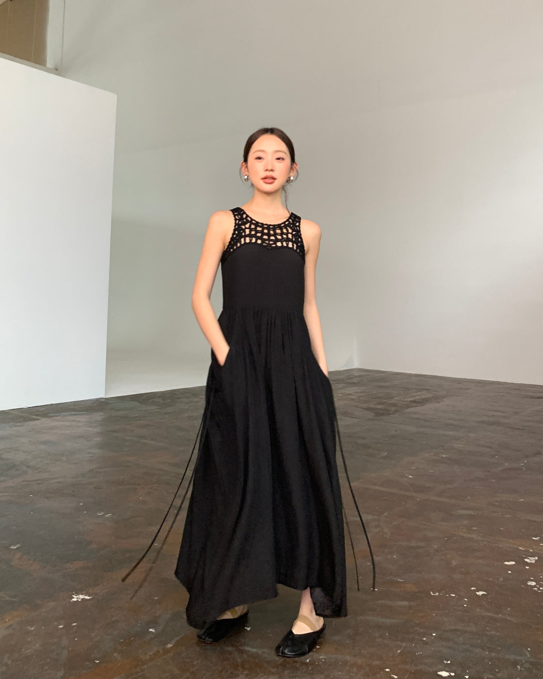 Designer hollow-out summer dress for women, high-end niche slimming style