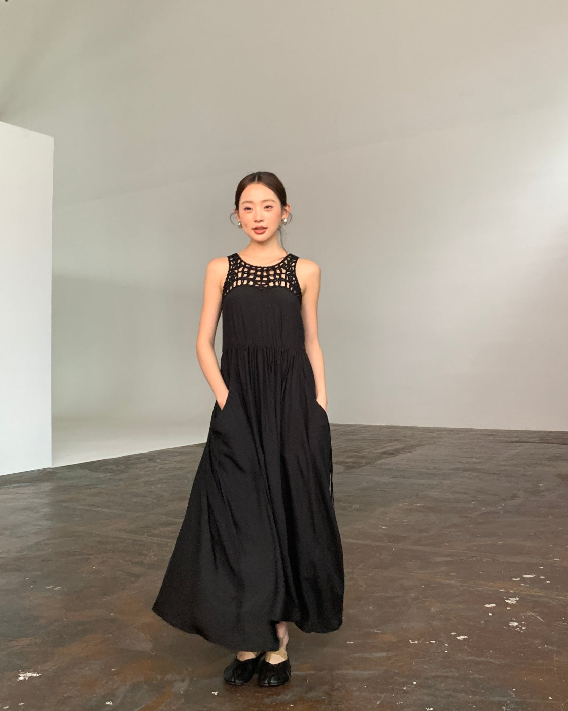 Designer hollow-out summer dress for women, high-end niche slimming style