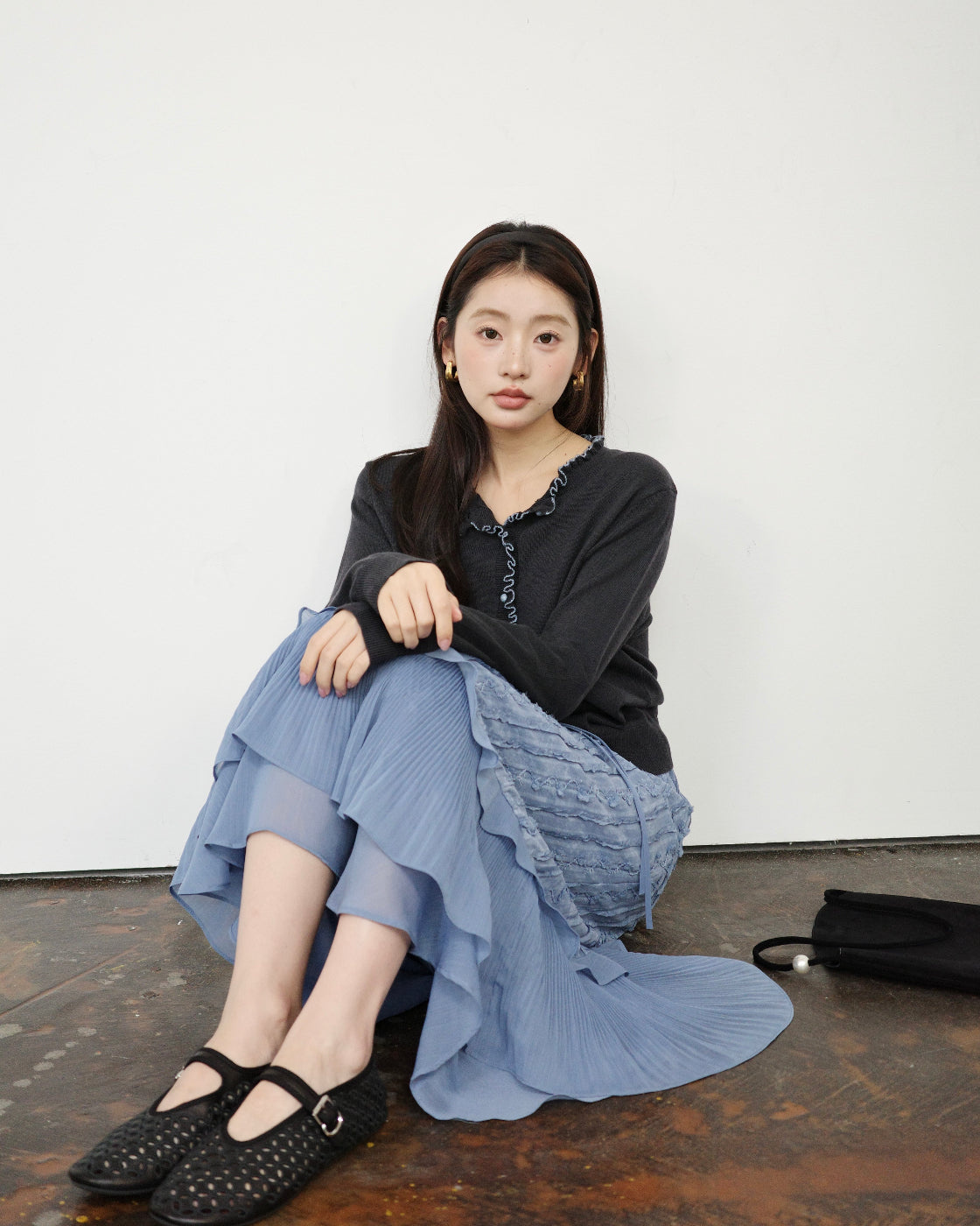 バイカラーパイピング & くるみボタン 構築的ニットカーディガン