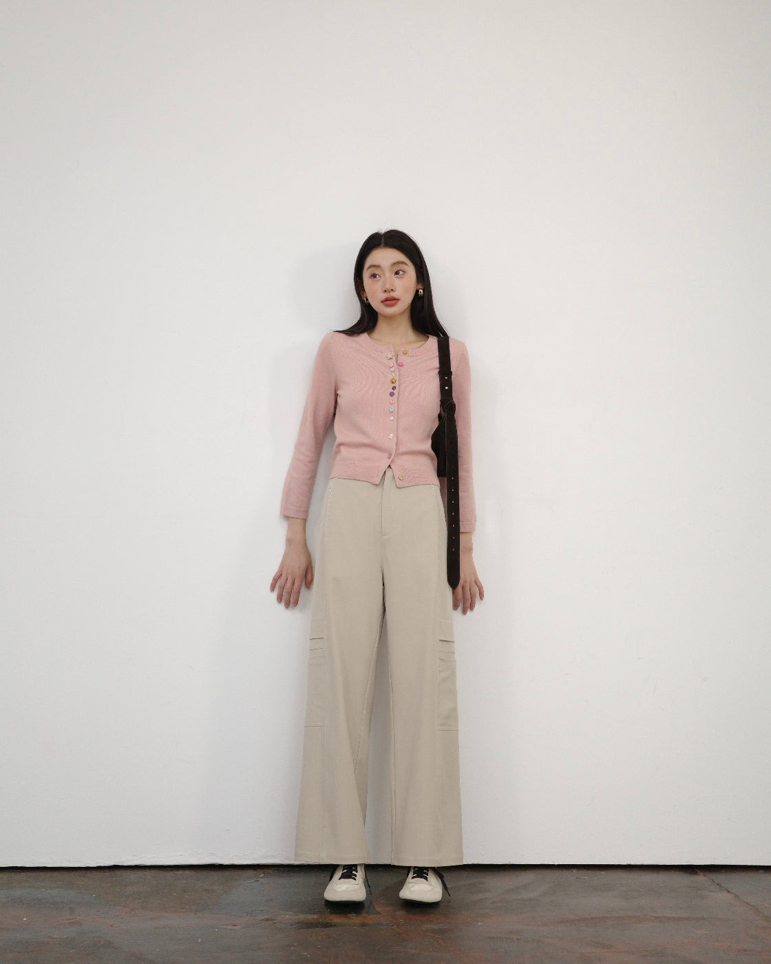 从容Wide-Leg Straight Trousers with Cargo Pocket Detail