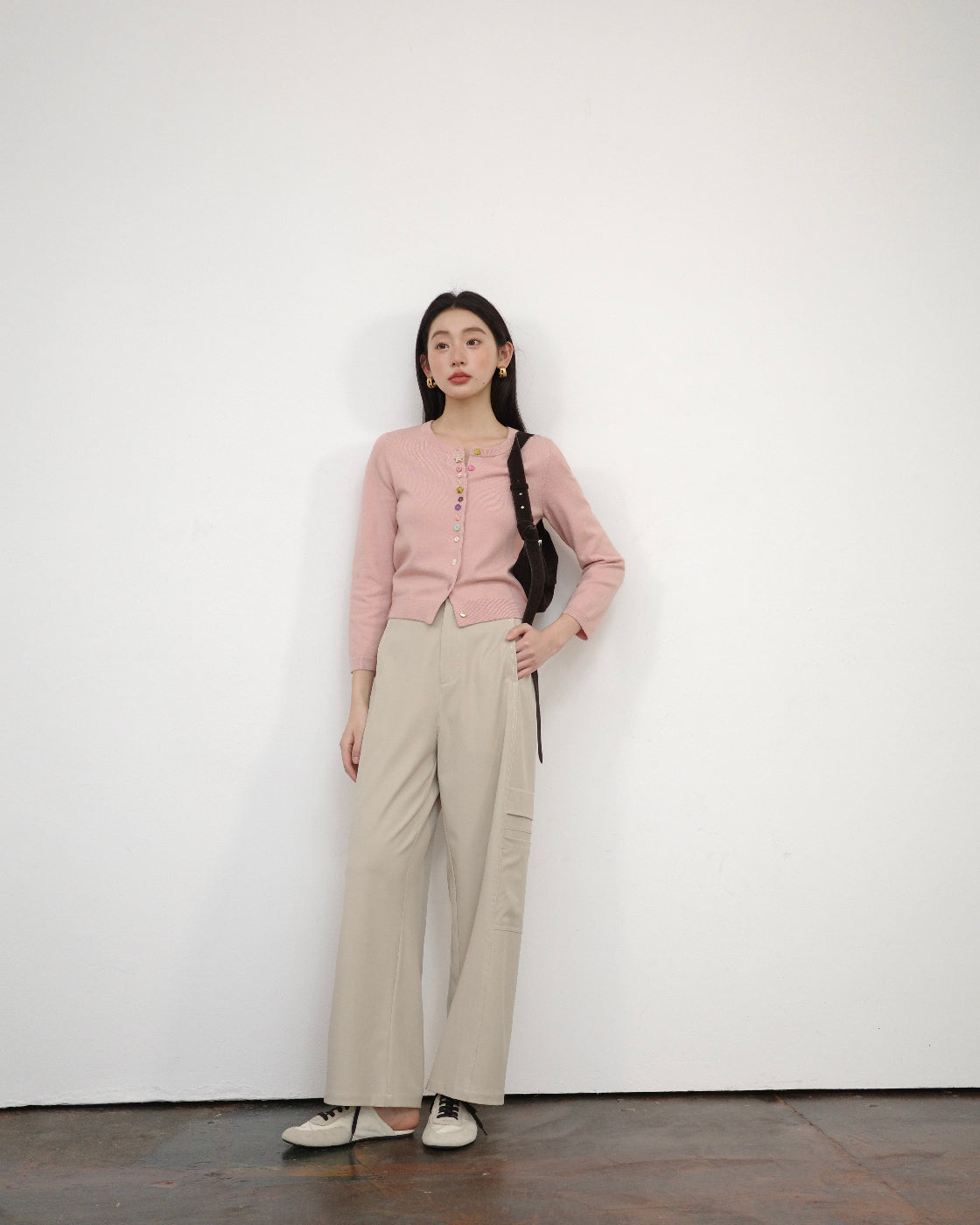 从容Wide-Leg Straight Trousers with Cargo Pocket Detail