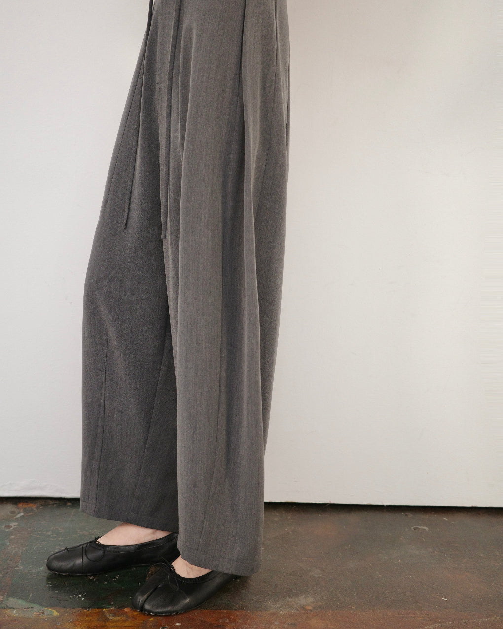 随适Balloon Wide-Leg Pants with Pleats & Drawstring