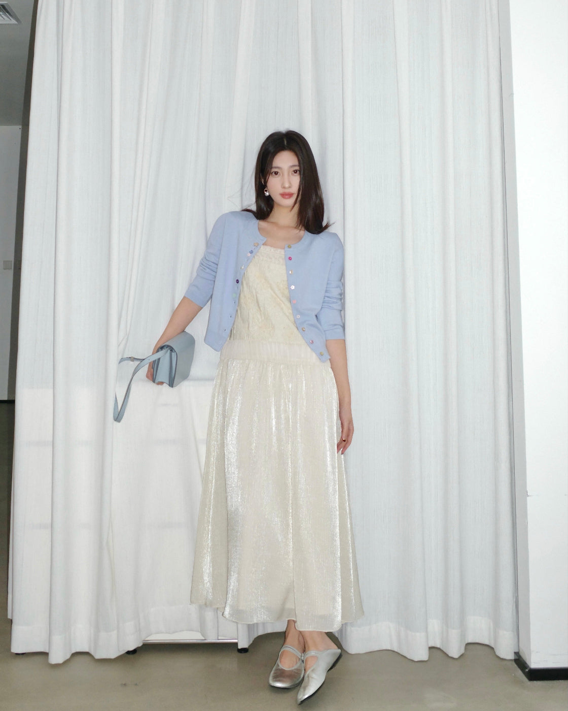 杜松茉莉Sleeveless Midi Dress with Laser-Cut Lace & Halter Tie