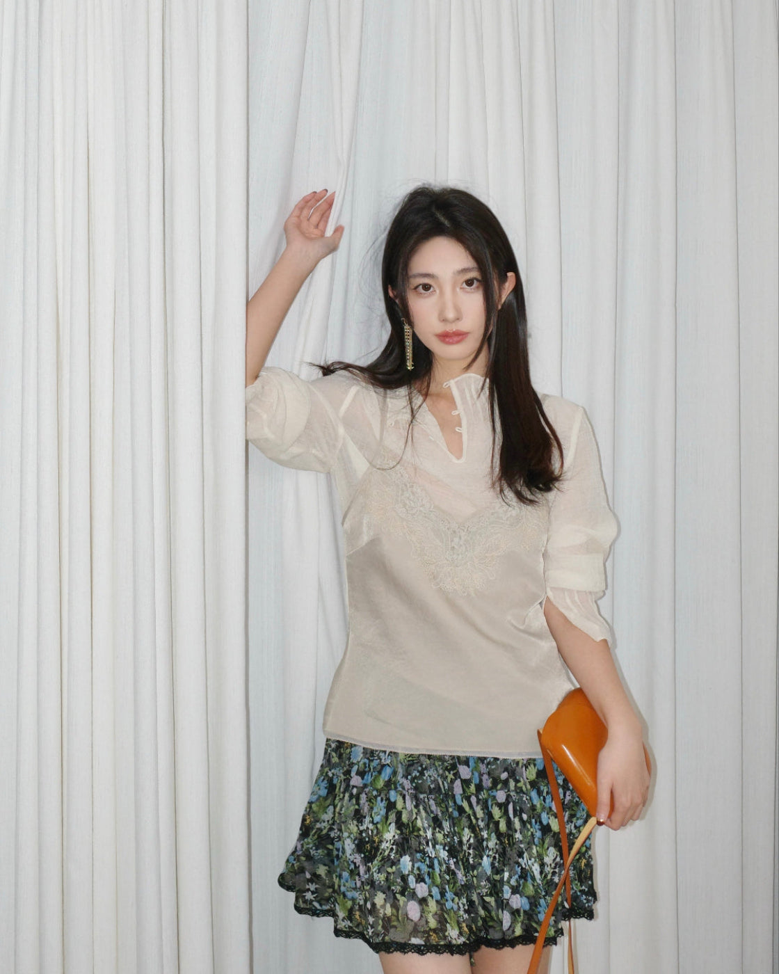 雾莎Reversible Sheer Stripe Blouse with Mock Neck