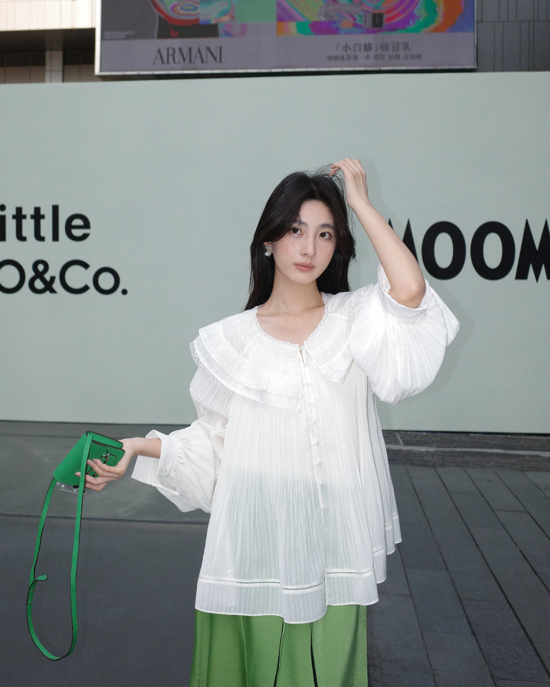 Oversized Puff-Sleeve Shirt with Magnetic Placket