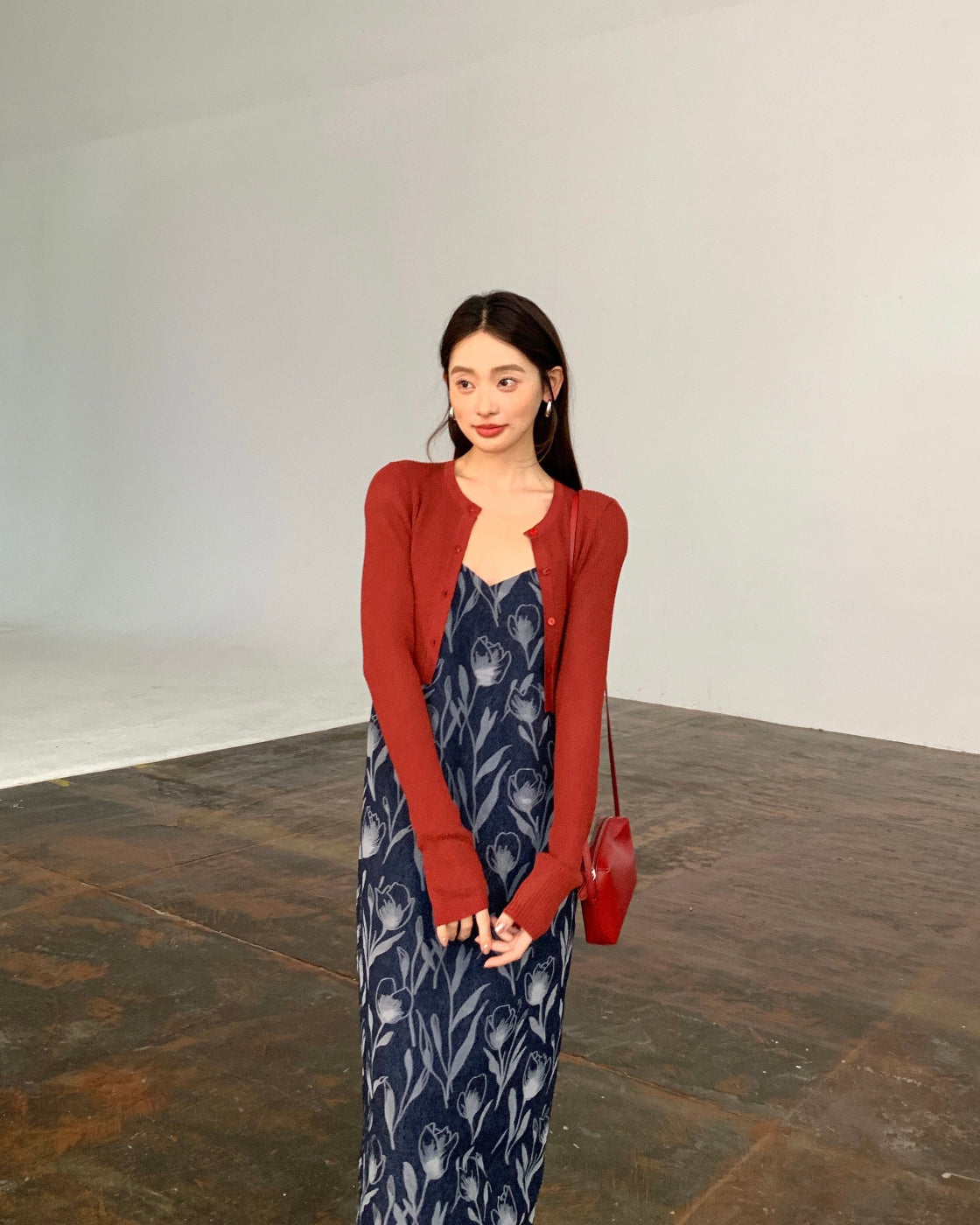 郁金香Jacquard Slip Dress with Adjustable Woven Straps