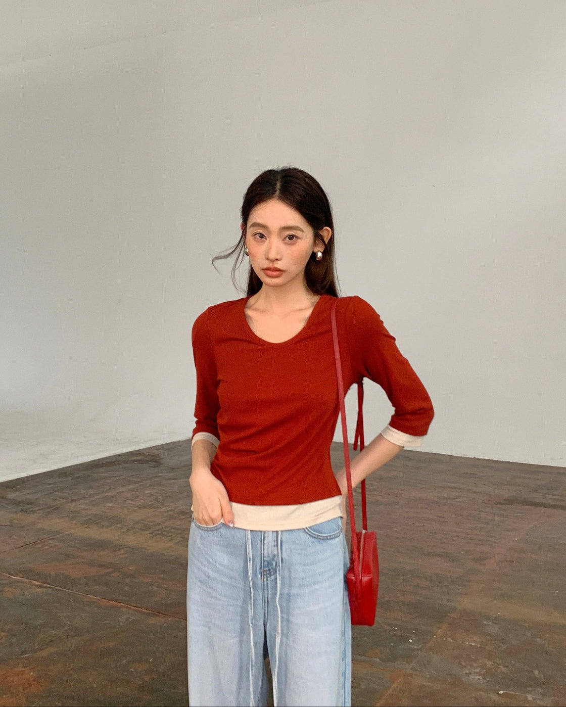 悠悠Ribbed Boat-Neck Mid-Sleeve Fitted Top