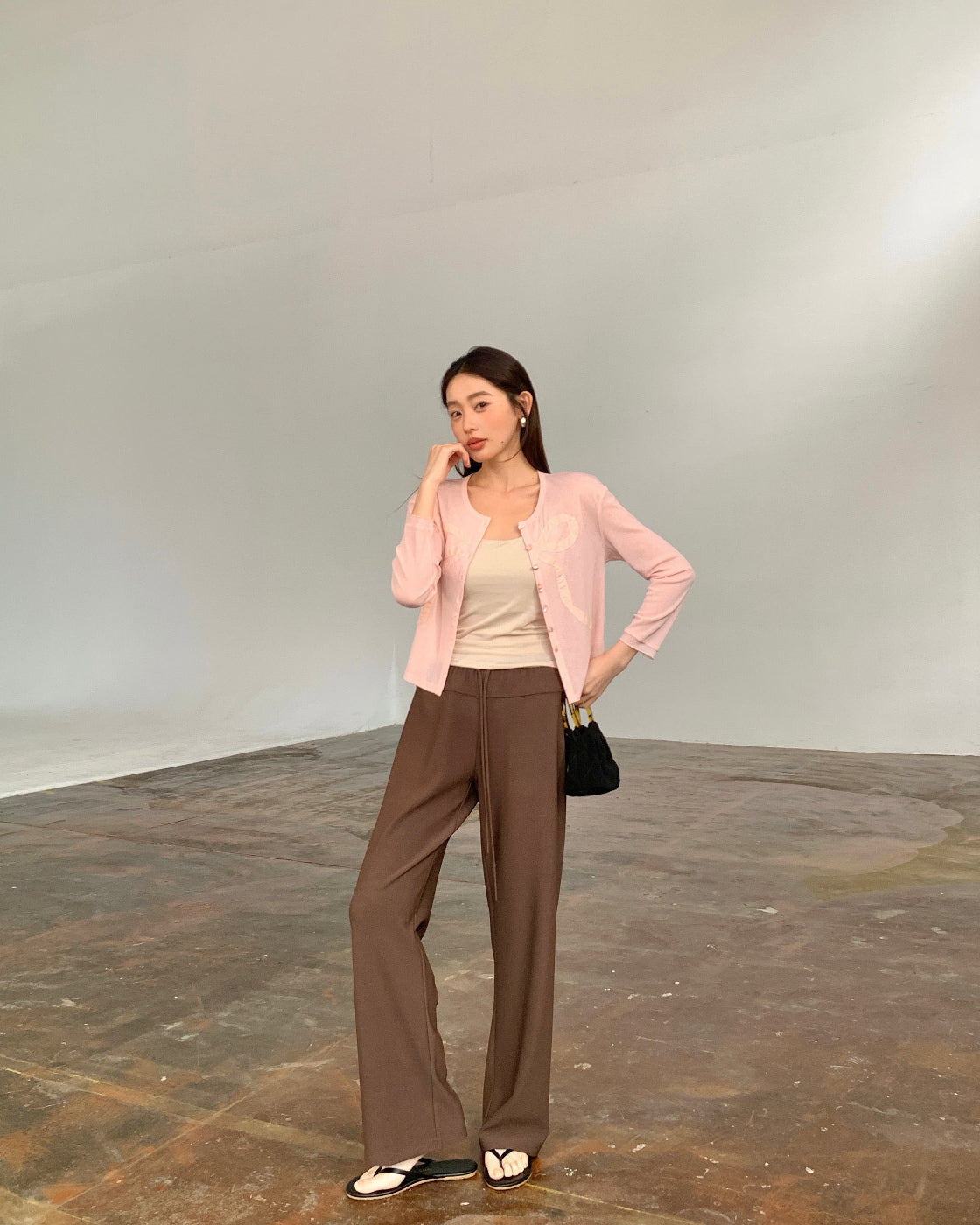 线条裤Relaxed Slim-Leg Trousers with Elastic Waist