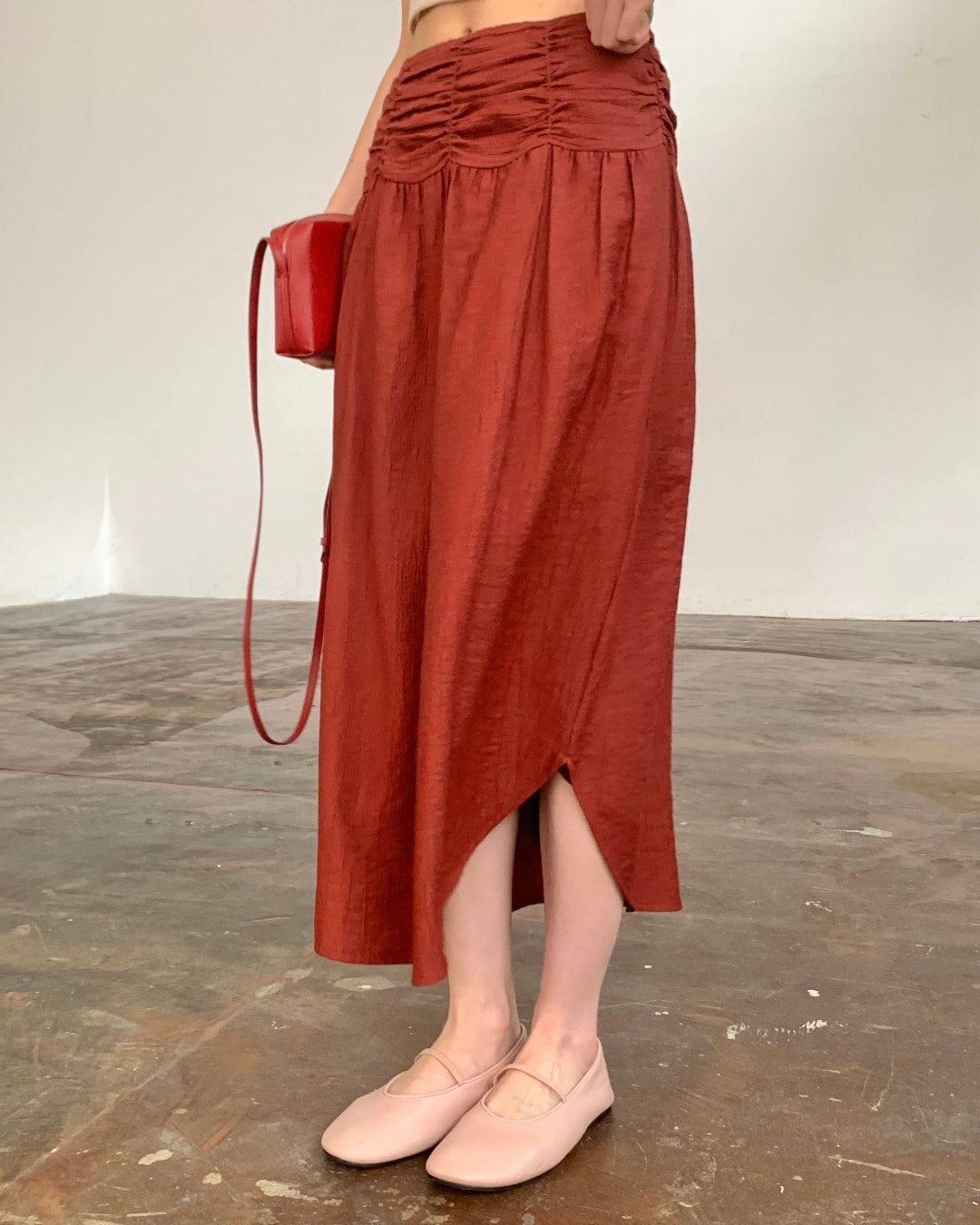 Textured Midi Skirt with Elastic Waist & Curved Slit