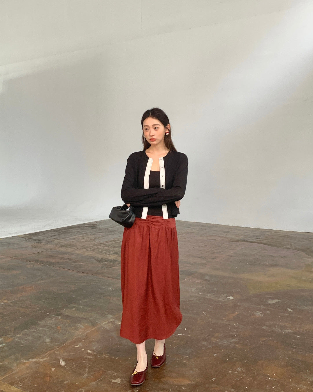 Textured Midi Skirt with Elastic Waist & Curved Slit