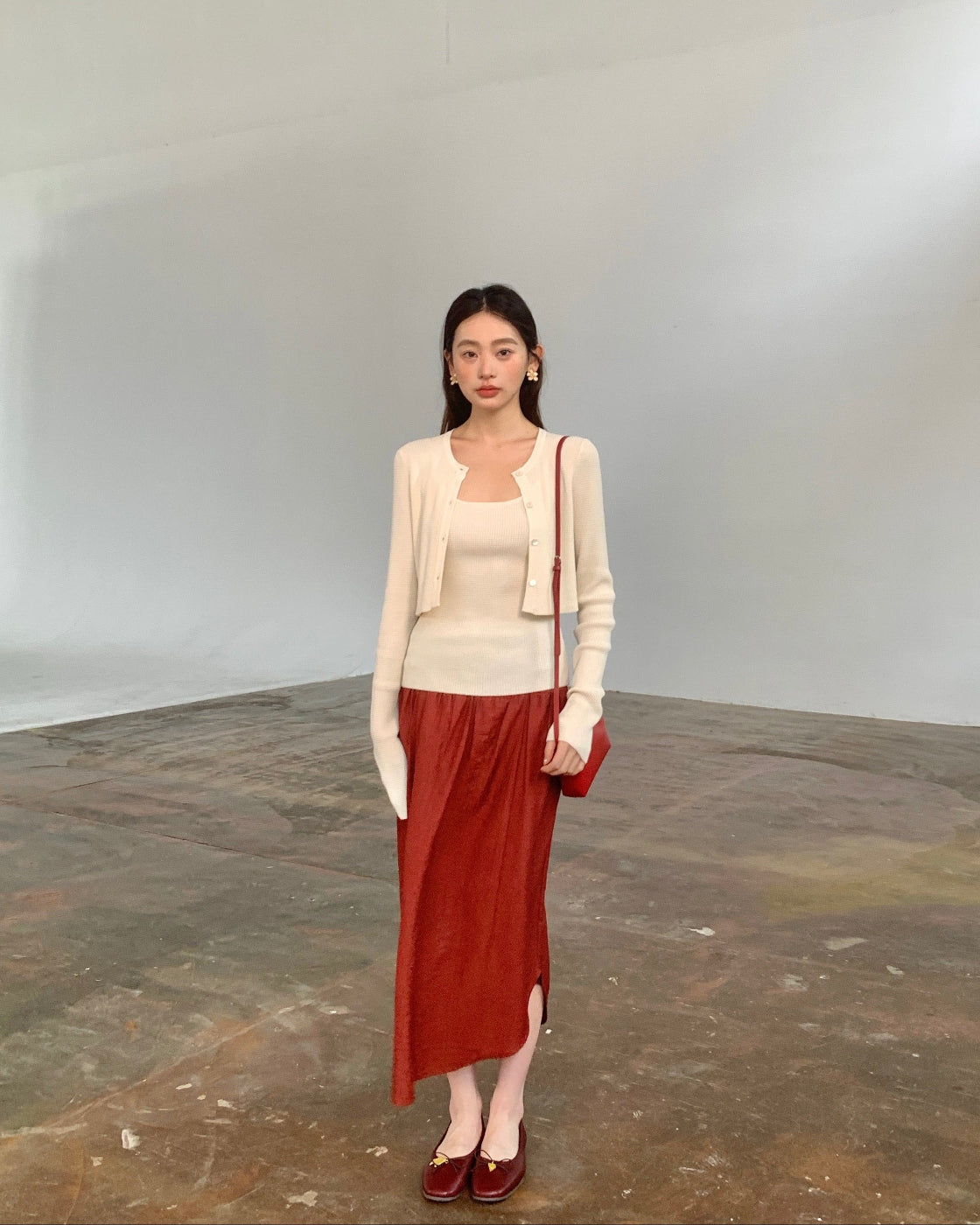 Textured Midi Skirt with Elastic Waist & Curved Slit