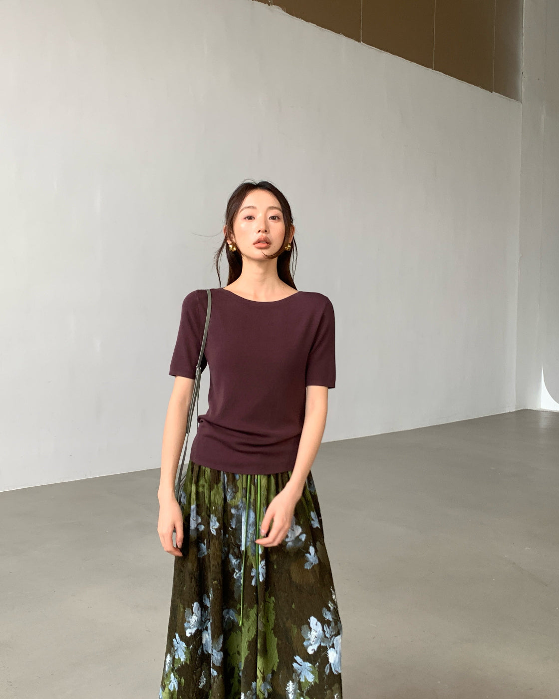 Issey-style pleated skirt with designer print, elegant and slimming summer skirt