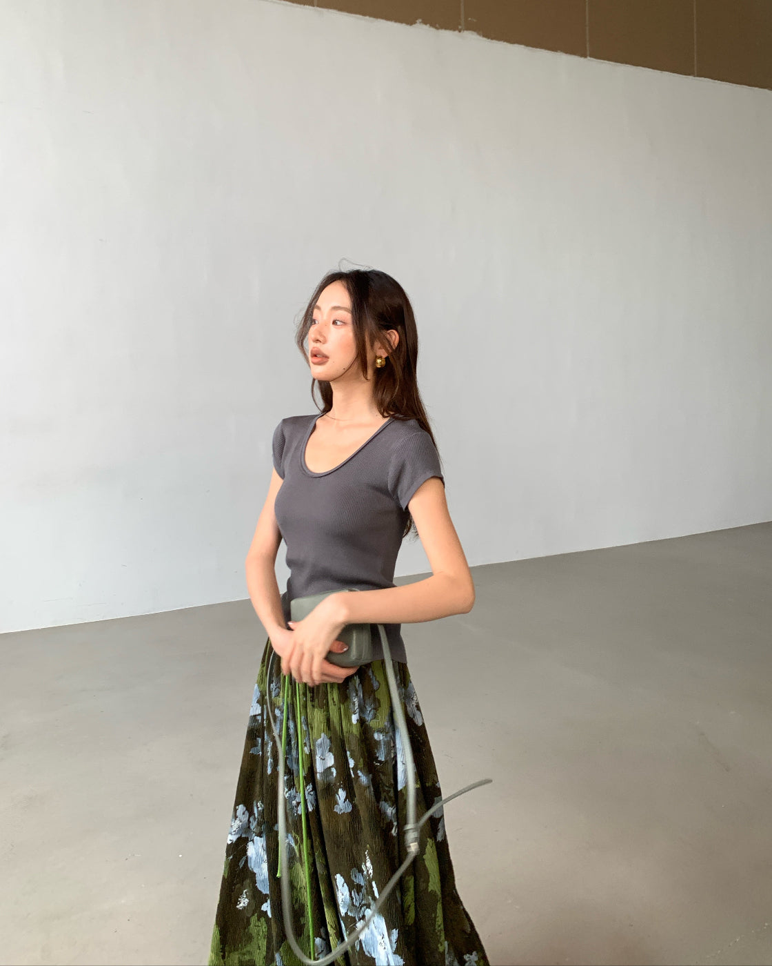 Issey-style pleated skirt with designer print, elegant and slimming summer skirt