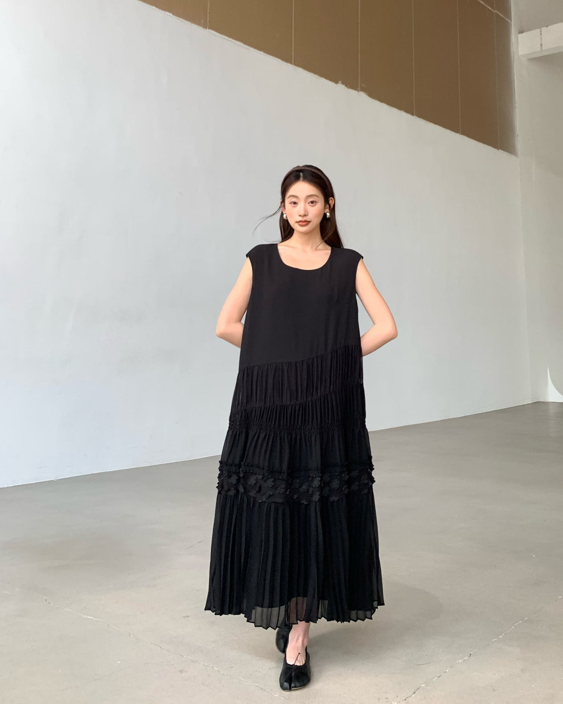 Original series black spliced designer niche dress and skirt