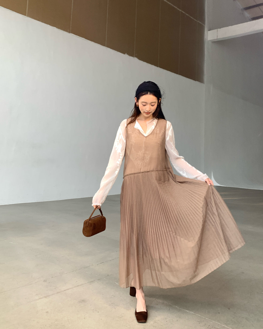 Reversible blouse, ultra-lightweight zero-burden dress