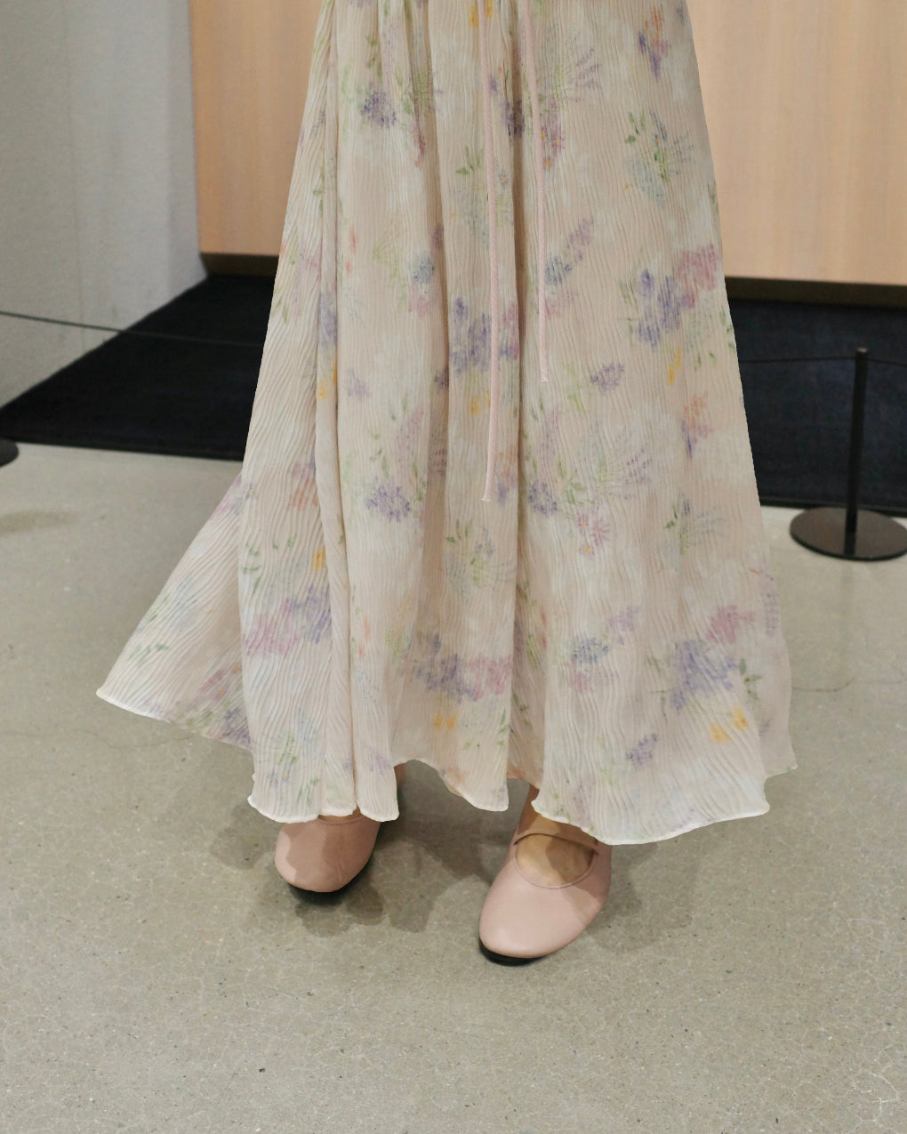 Pleated elastic-waist large A-line light pink elegant commuter designer skirt