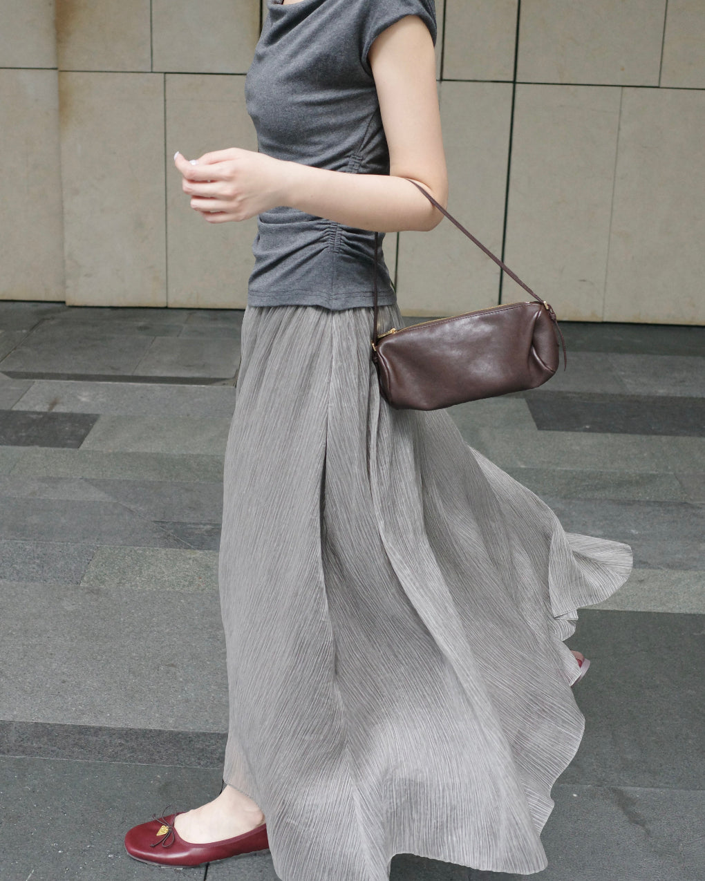Short-sleeve stretch waist-cinching slimming dress with optional off-shoulder design
