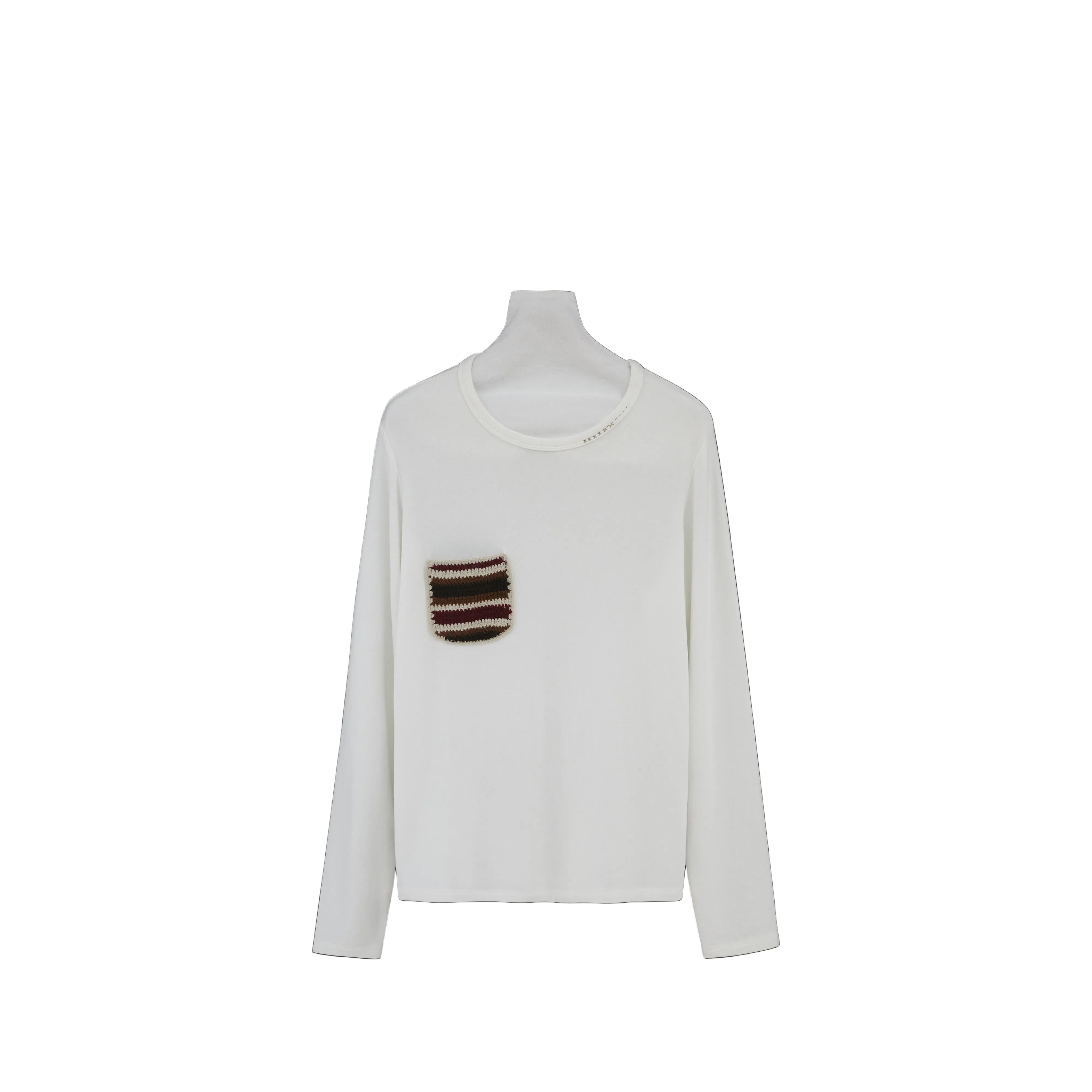 포근한 기모 화이트 포켓 긴팔 티셔츠