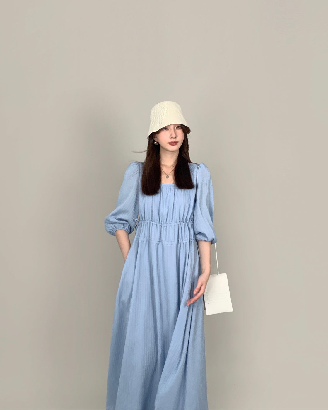Commute-style short-sleeved fitted round-neck loose-fitting dress