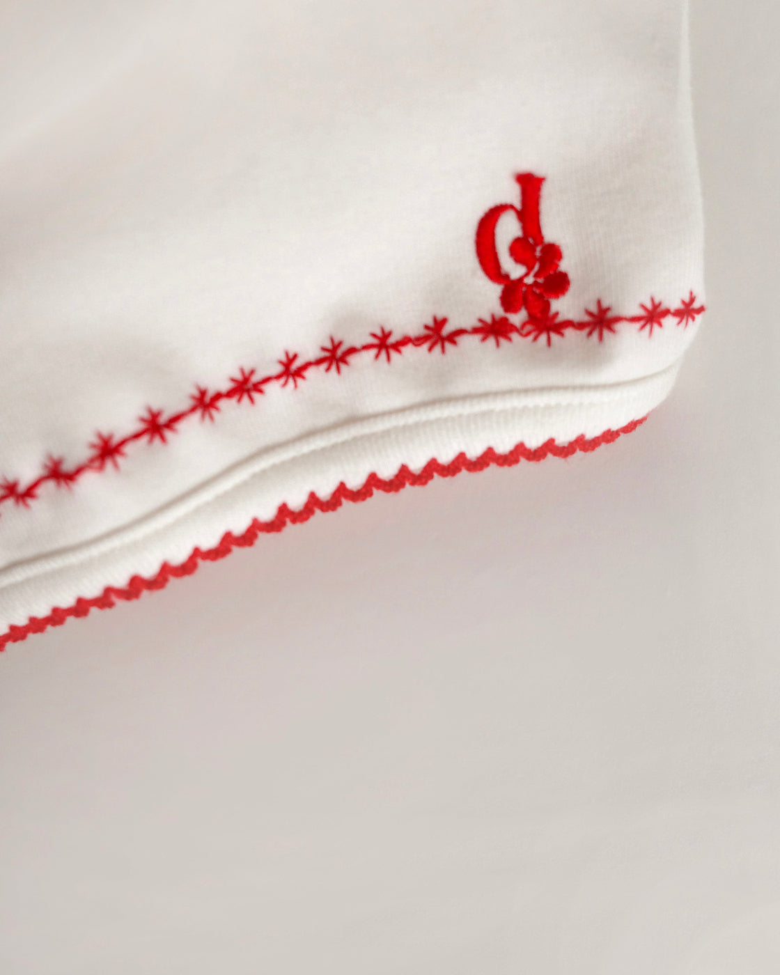 樱桃红Embroidered Stretch Short-Sleeve Tee