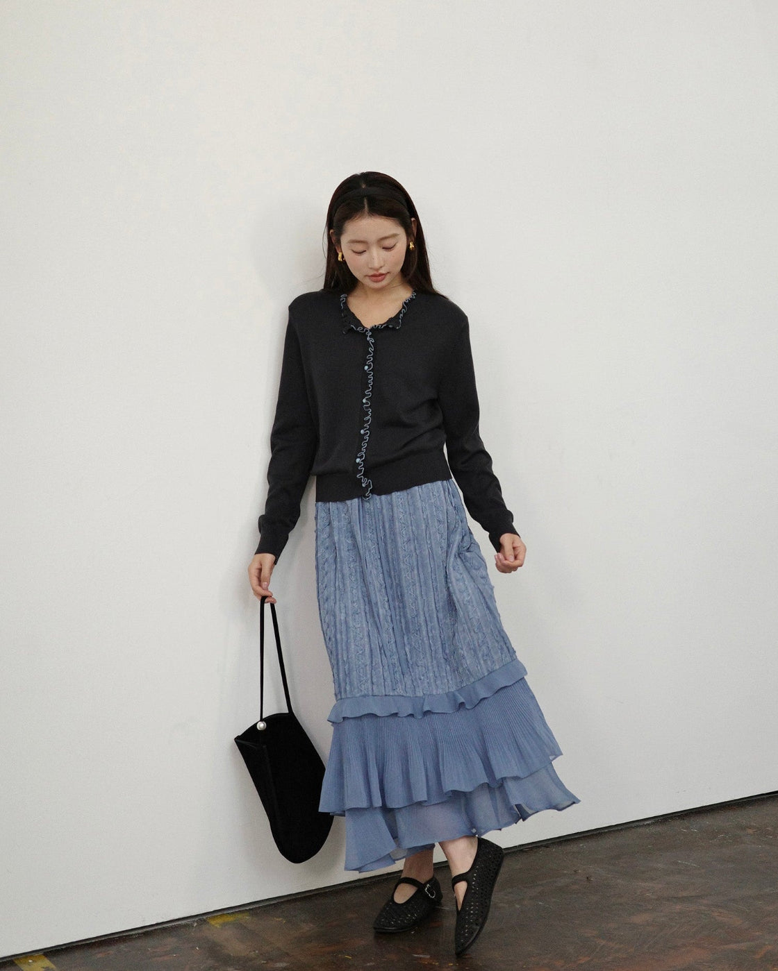 バイカラーパイピング & くるみボタン 構築的ニットカーディガン