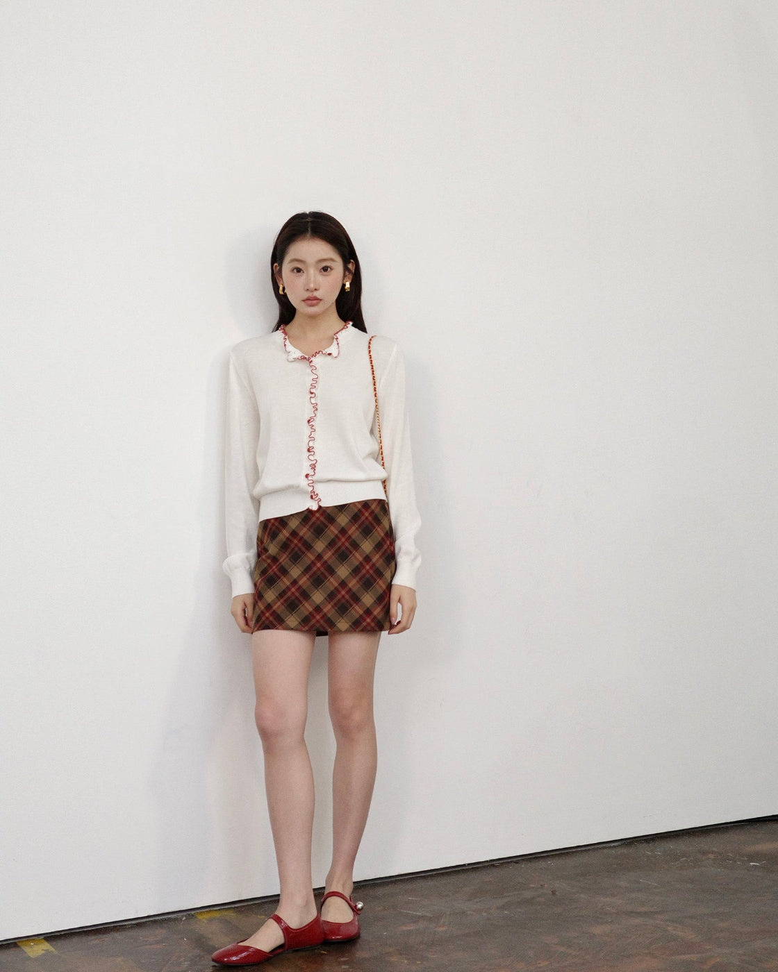 バイカラーパイピング & くるみボタン 構築的ニットカーディガン