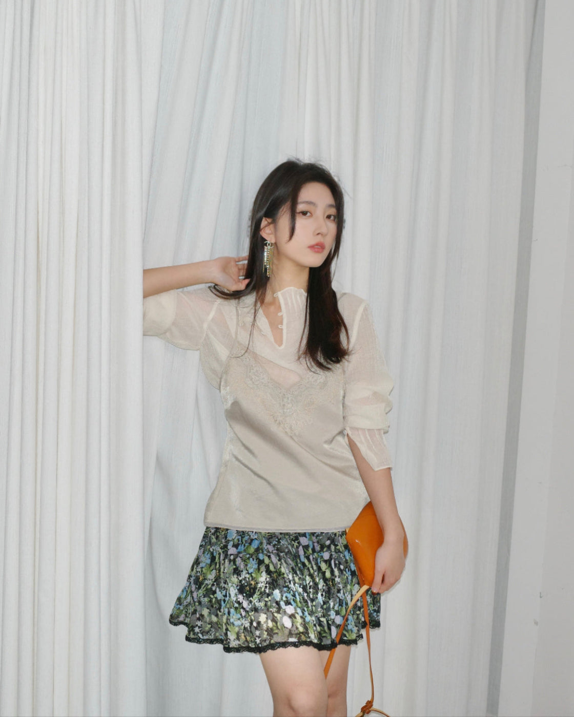 雾莎Reversible Sheer Stripe Blouse with Mock Neck