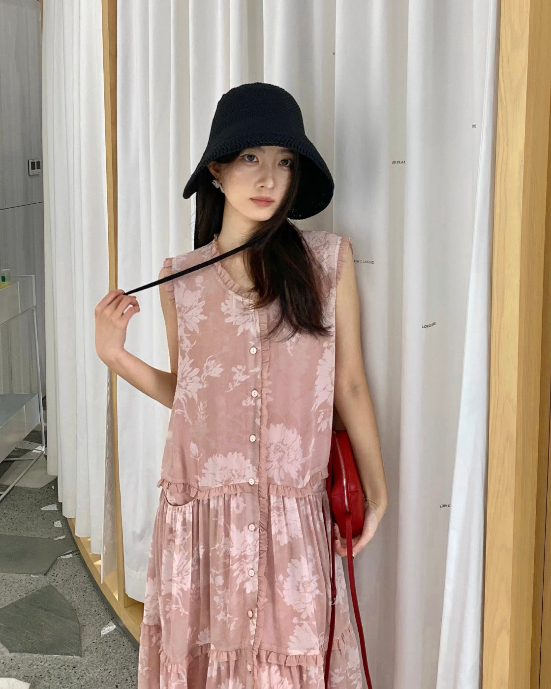 花笙笙Sleeveless Full-Skirt Dress with Pleated Waist