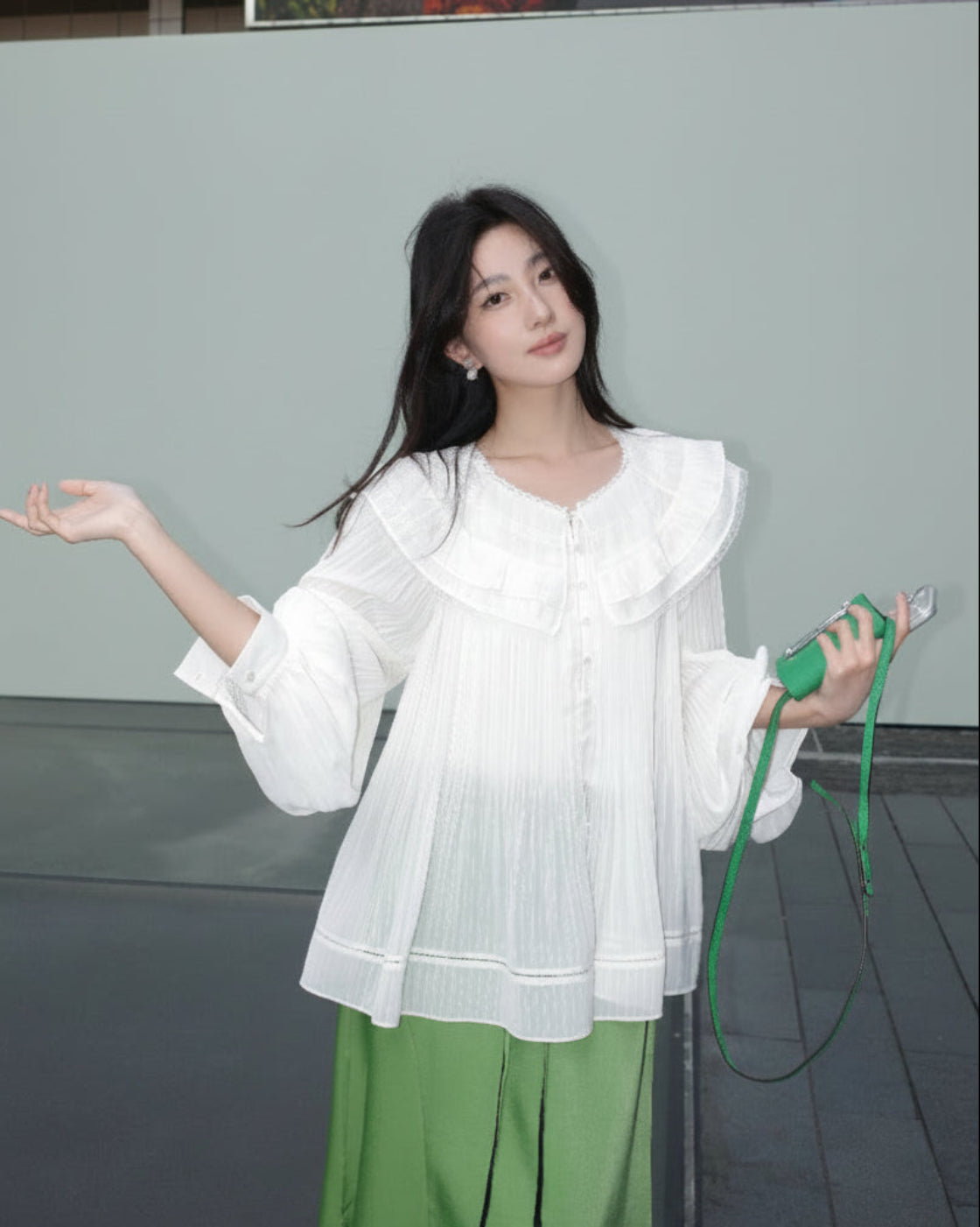 Oversized Puff-Sleeve Shirt with Magnetic Placket
