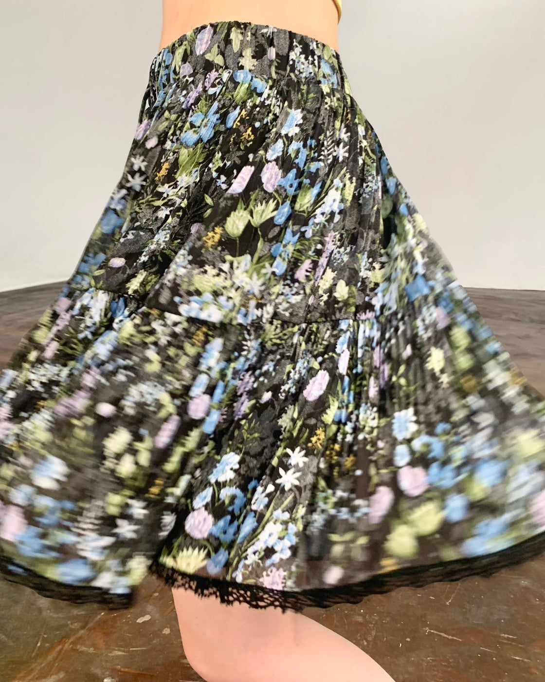 斑斓Floral Print A-Line Midi Skirt with Elastic Waist