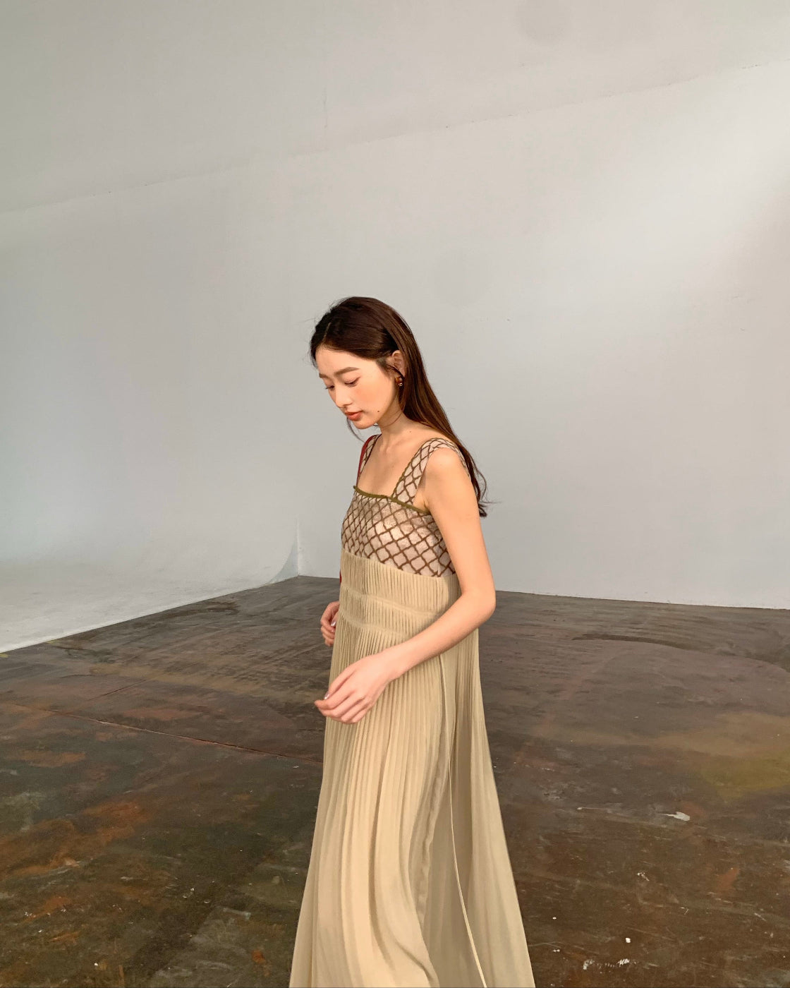 古董Flowy Midi Slip Dress with Lace Splice & Waist Belt