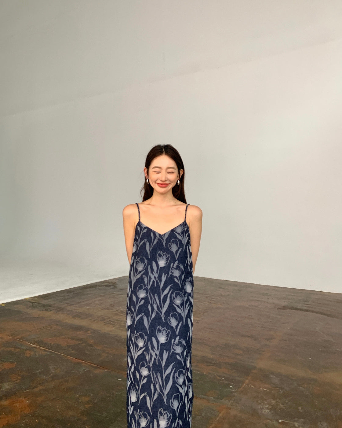 郁金香Jacquard Slip Dress with Adjustable Woven Straps