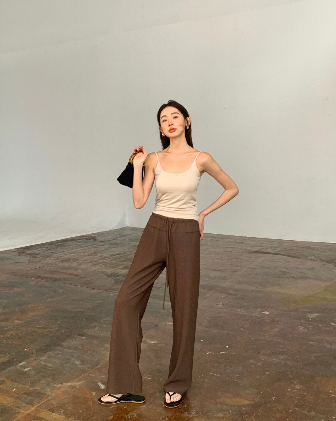 线条裤Relaxed Slim-Leg Trousers with Elastic Waist