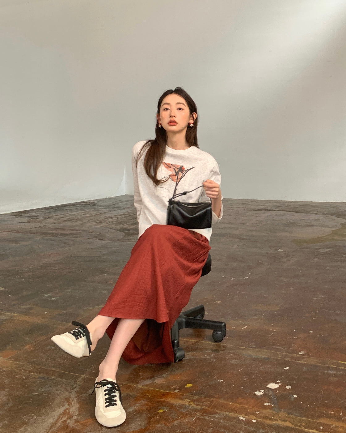 Textured Midi Skirt with Elastic Waist & Curved Slit