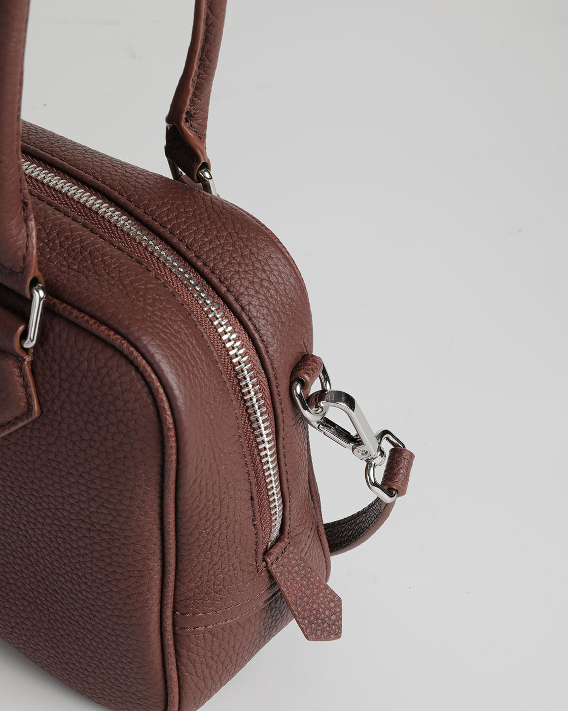 Large-capacity commuter versatile Boston bag