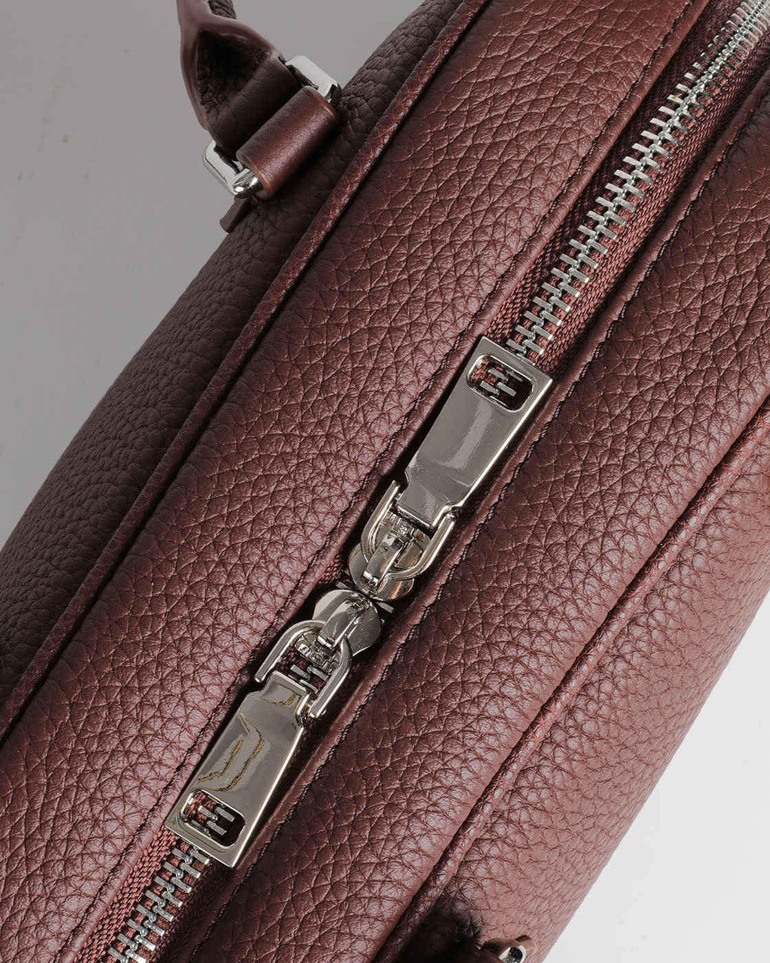 Large-capacity commuter versatile Boston bag