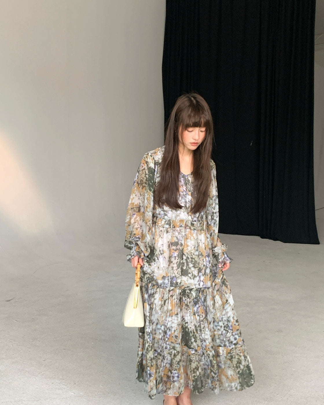 Heavyweight floral loose and laid-back Korean-style dress